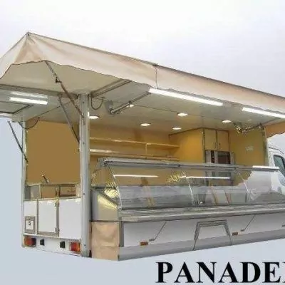 Cami&oacute;n panadero con vitrina