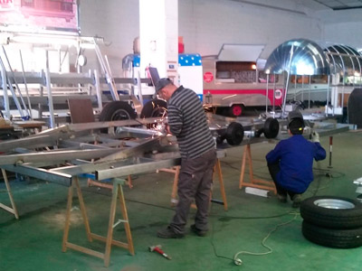 fabricantes-de-remolques-y-food-trucks-a-medida fabricantes de remolues y food trucks a medida